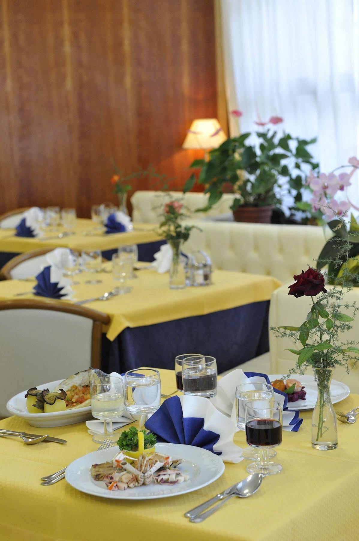 Mimosa Hotel